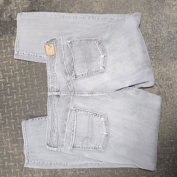 American Eagle Outfitters Denim - American Eagle Straight Super Stretch women's lsize 16